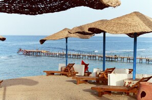 Private beach, beach bar - JAZ Neo Reef Marsa (El Quseir)