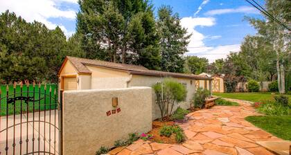 BEST BACKYARD with hot tub, gas fire-pit, gas grill, studio gym and more!