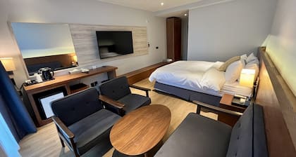 New Grand Hotel