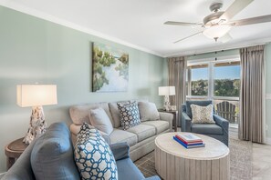 TV, DVD player - ⭐Walk to Beach-Balcony-Sunnyside on the Gulf #3⭐ (Panama City Beach)