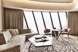 Executive Suite  | Free minibar, in-room safe, desk, soundproofing - City of Dreams - Morpheus (Cotai)