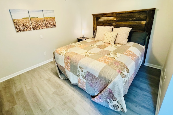 1 chambre, fer et planche Ă repasser, Wi-Fi gratuit, draps fournis