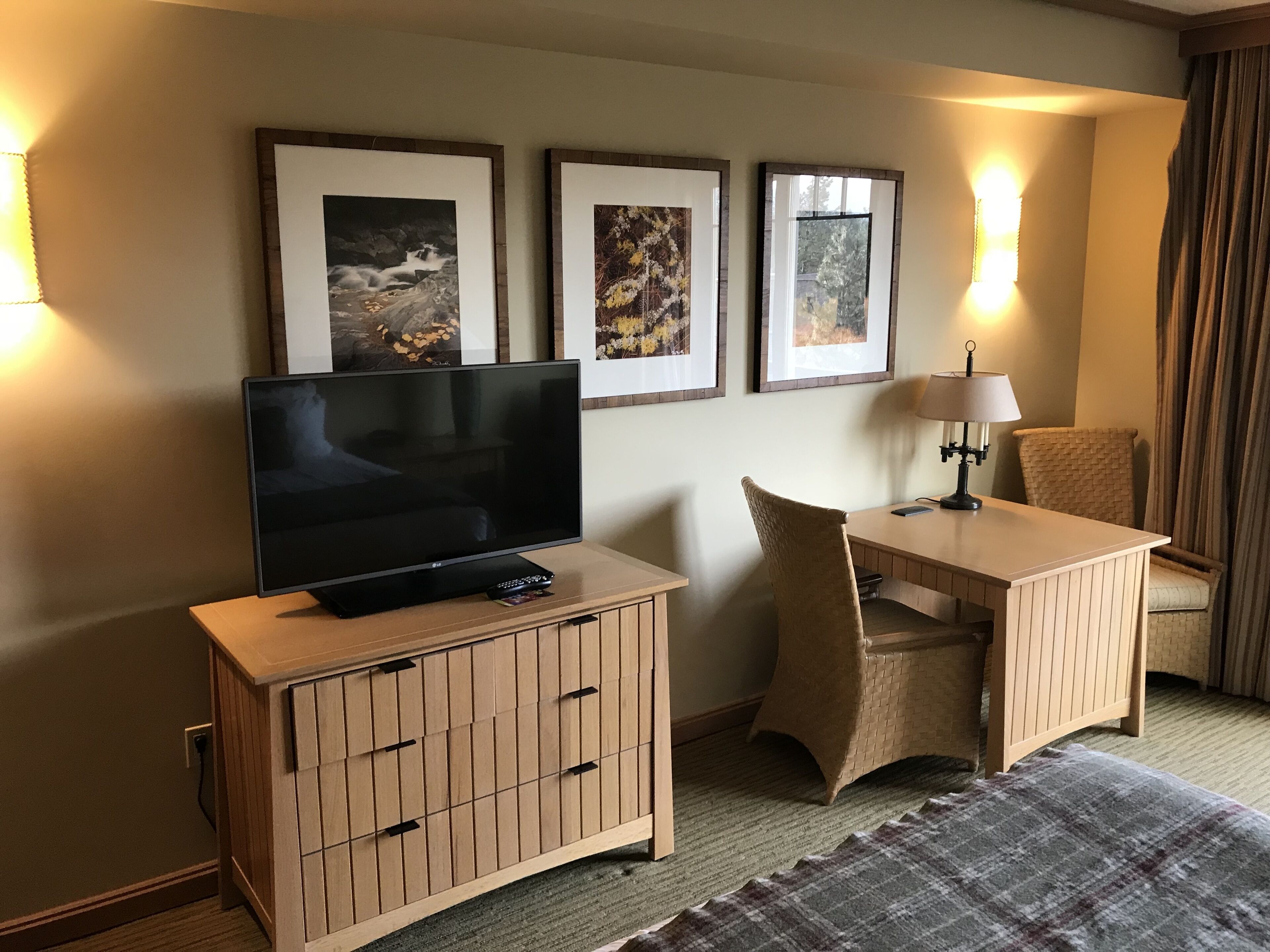 Lovely Suncadia Lodge - Private Bedroom With King Bed, Sleeper Sofa Queen - Roslyn, WA