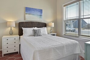 5 slaapkamers, een strijkplank/strijkijzer, wifi