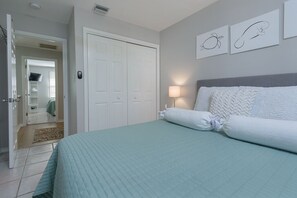 2 bedrooms, iron/ironing board, free WiFi, bed sheets - SOUTHARD COMFORT at The Truman Annex in Key West (Key West)