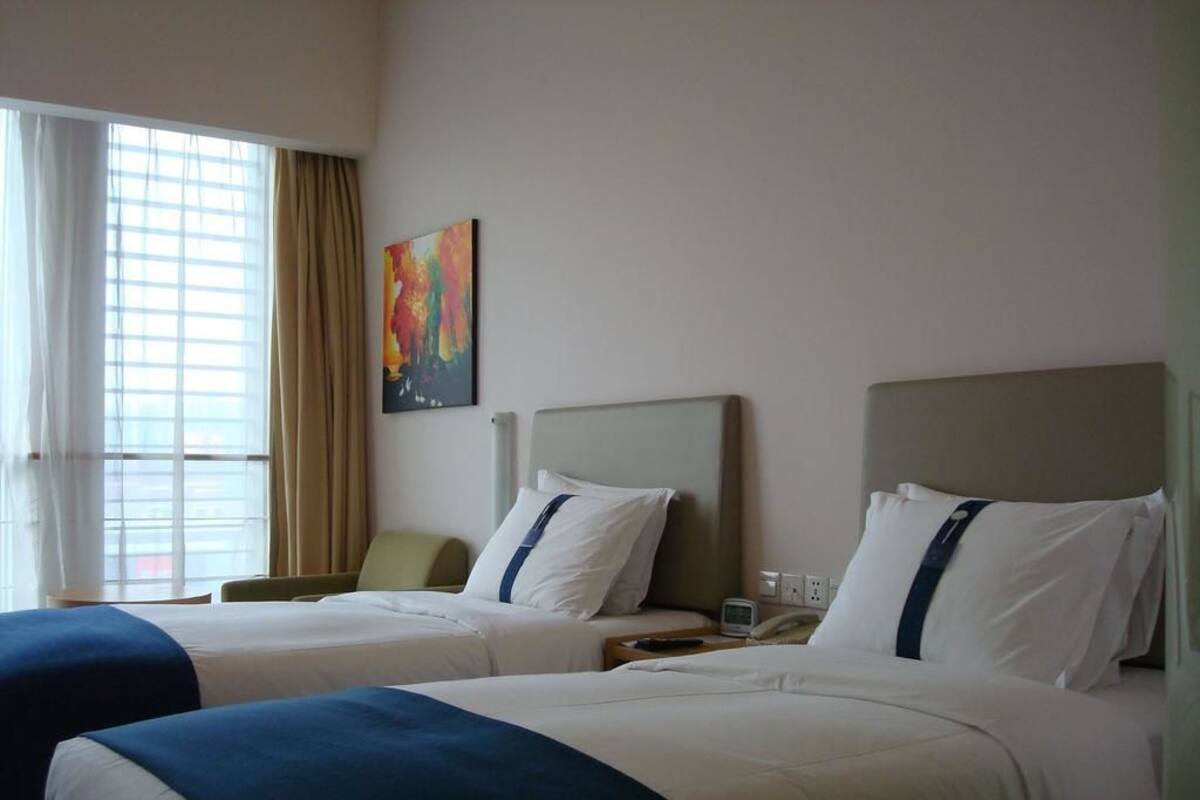 In-room safe, desk, blackout curtains, free WiFi