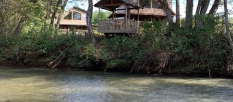 Trout Chalet - Nottely Riverfront, Starlink w/ Roku TV, Easy River Access