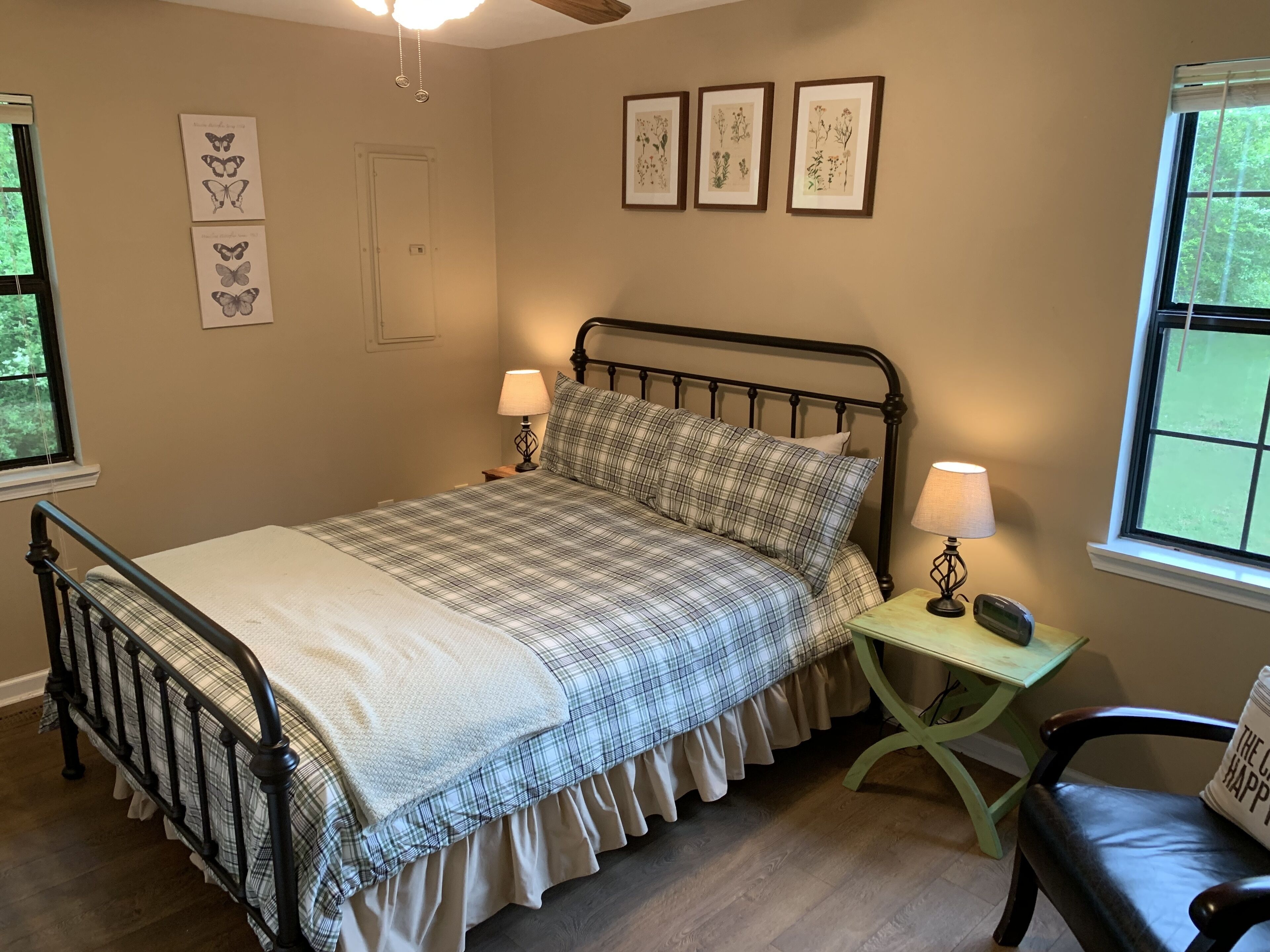 2 bedrooms, iron/ironing board, free WiFi, bed sheets