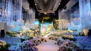 Khu tổ chức tiệc cưới trong nhà