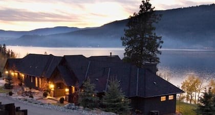 Luxury Lake Home Retreat - Lake Country, Bc