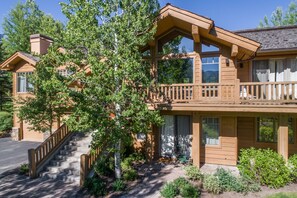 Exterior - Impeccable Ski Home in Elkhorn Community with Mountain Views (Sun Valley)