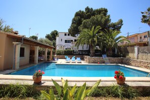 Pool - Charming Mallorcan-style chalet with large private pool and barbecue (Porto Colom)