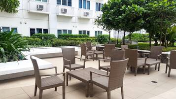 Tempat makan outdoor
