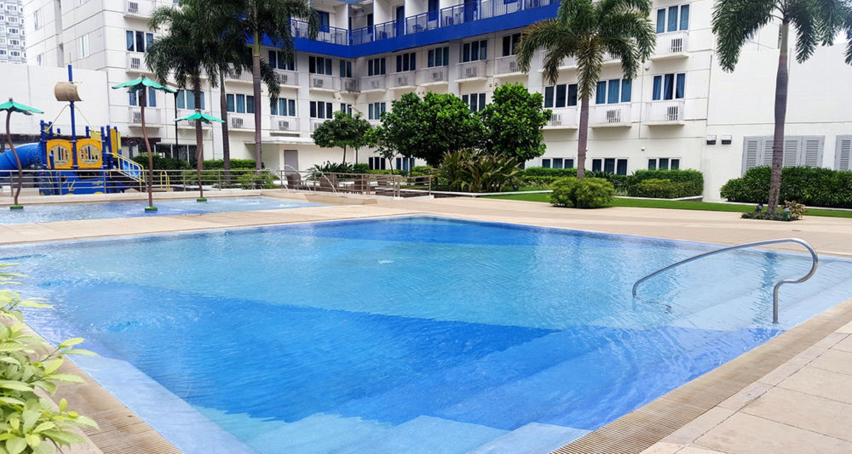 Kolam renang outdoor