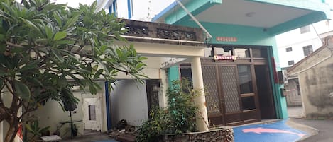 Façana frontal de l'allotjament