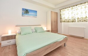 2 bedrooms, travel crib, free WiFi, bed sheets - Lovely apartment in Seget Donji (Seget Donji)