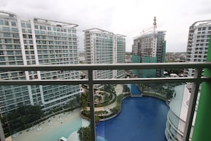 Exterior - Azure Positano 1506 Beach View (Parañaque)