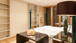 Superior House, 3 Bedrooms, City View - Presidential Portobello, 3 Bedroom Home (London)