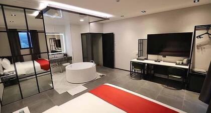 Dongducheon Hotel The Gray