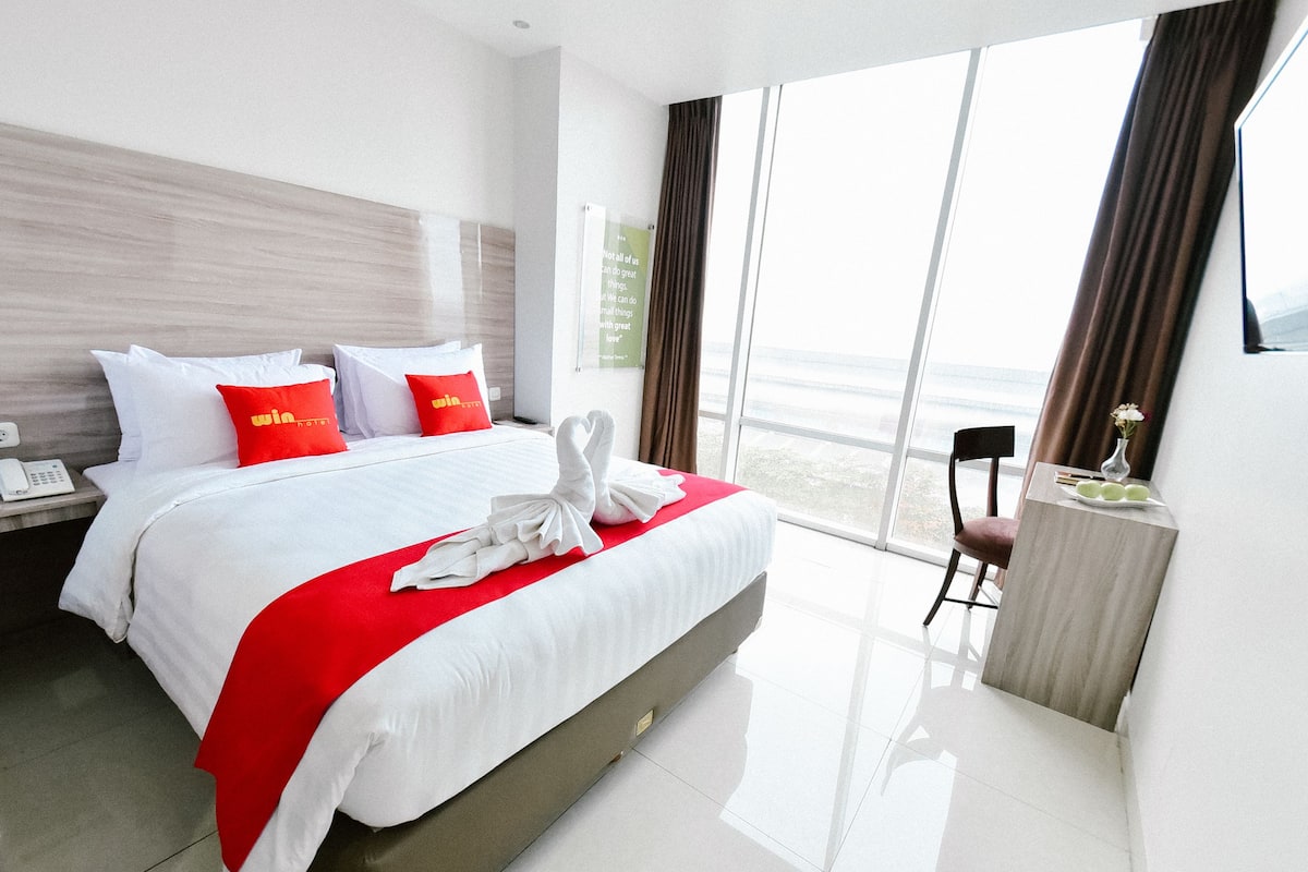 Deluxe Double Room | In-room safe, desk, free WiFi
