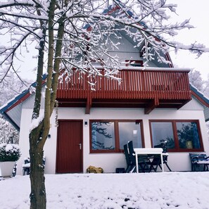 Exterior - Vacation home at Seepark Kirchheim, Hesse for families and groups of up to 6 people (Kirchheim)