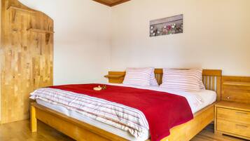 2 makuuhuonetta, vauvan matkasänky, ilmainen Wi-Fi, vuodevaatteet