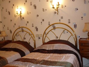 2 Schlafzimmer, Bügeleisen/Bügelbrett, WLAN, Bettwäsche