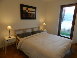 5 Schlafzimmer, Bügeleisen/Bügelbrett, WLAN, Bettwäsche