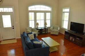 Smart TV, videojuegos, reproductor de DVD y libros 