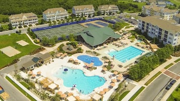 Indoor pool, outdoor pool