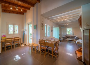 Rumah, 2 kamar tidur | Dapur pribadi | Lemari es, oven, kompor, dan mesin pembuat kopi/teh