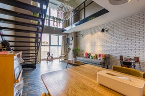 Habitación clásica | Escritorio, cortinas blackout y wifi gratis 