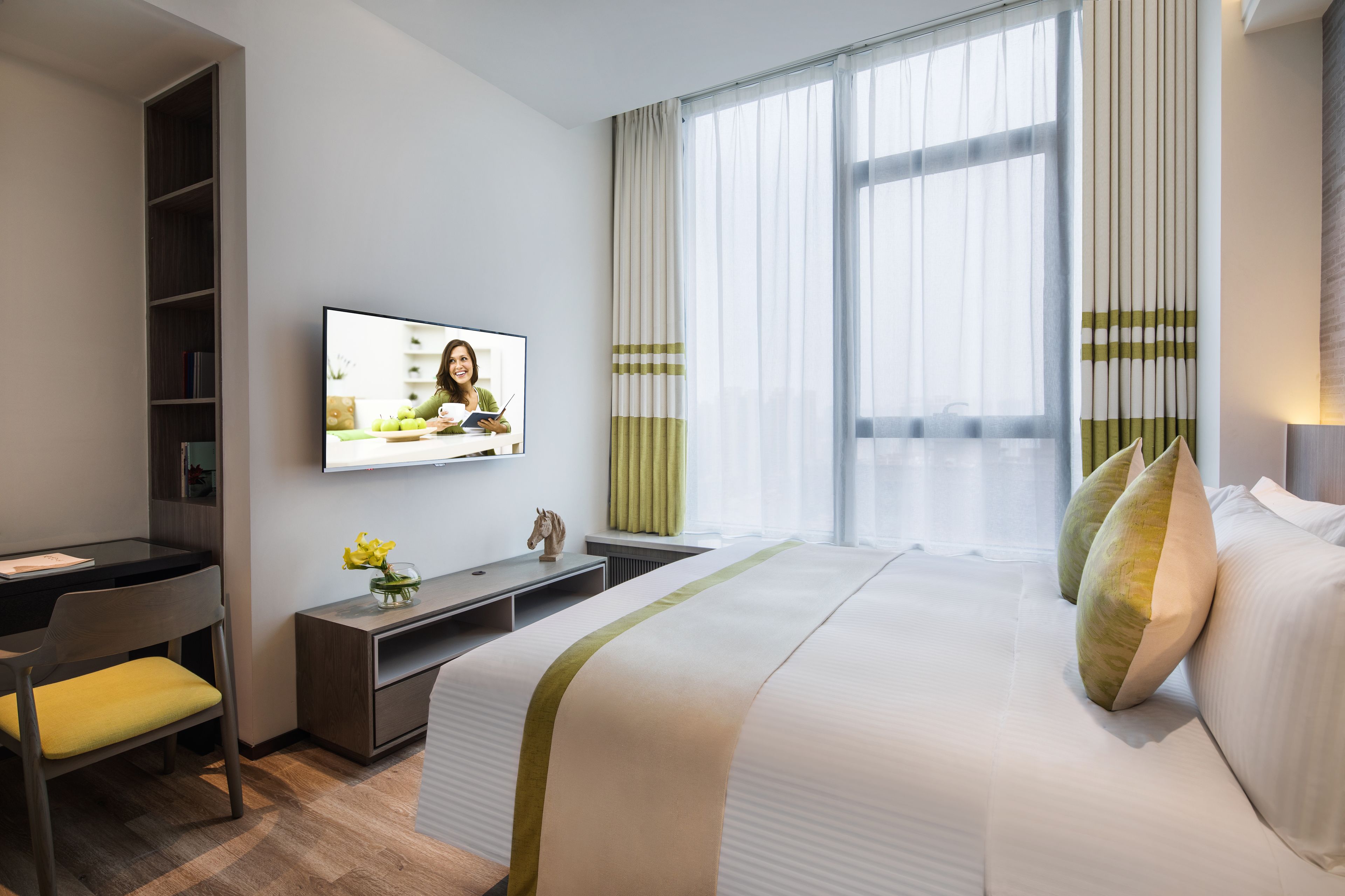 deluxe room, 2 bedrooms | down duvets, in-room safe, desk, soundproofing