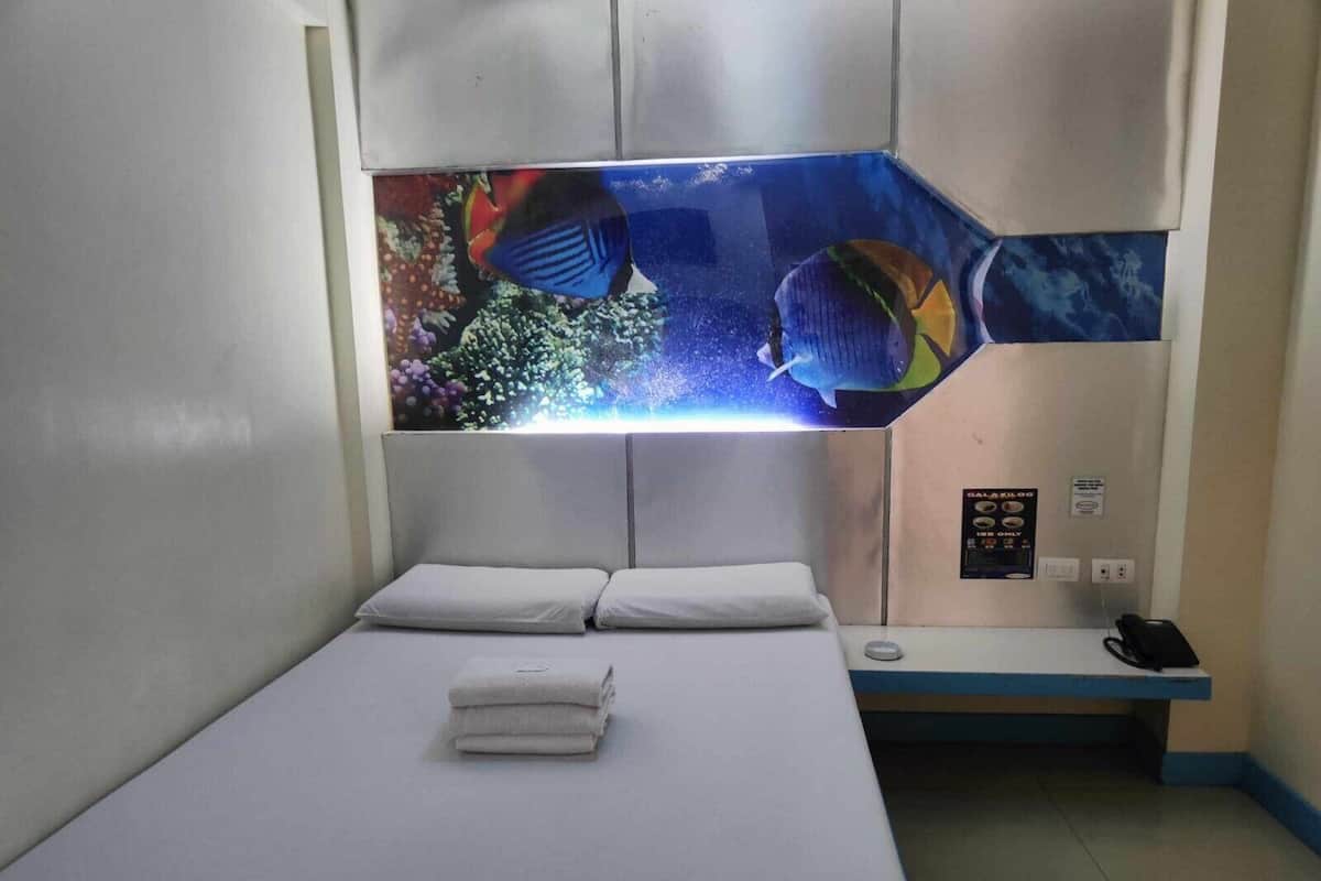 Deluxe Room | Desk, free WiFi, bed sheets
