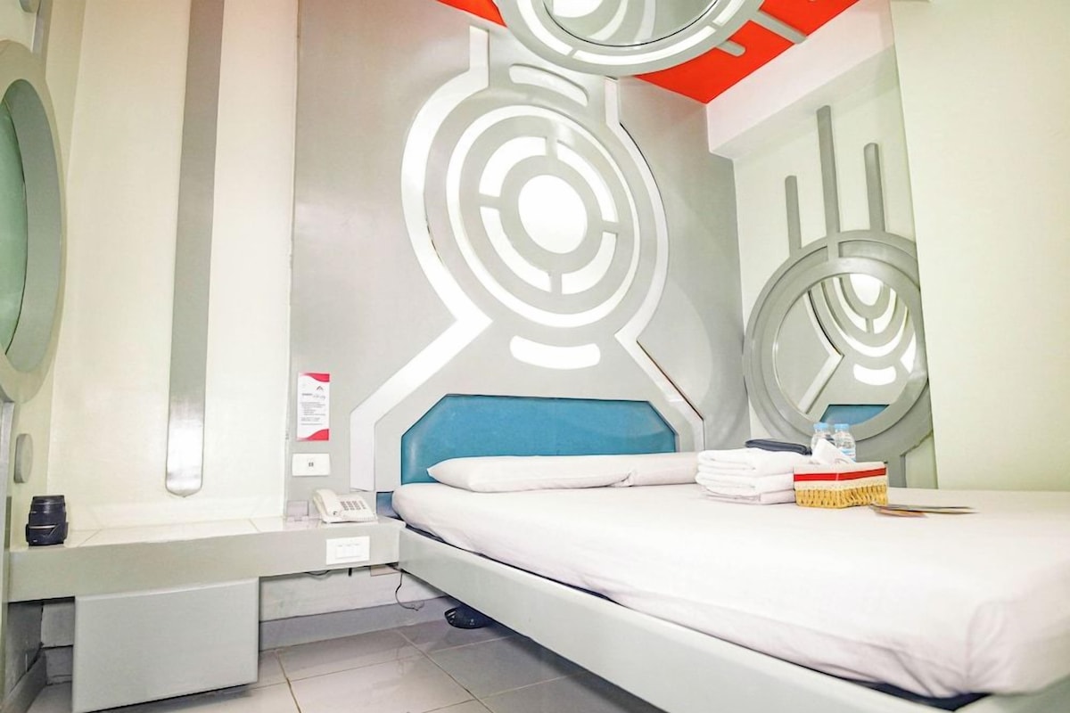 Bureau, Wi-Fi gratuit, draps fournis