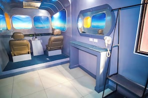 Bureau, Wi-Fi gratuit, draps fournis