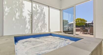 Unité 9, Bellevue NiÚme Arm Apt