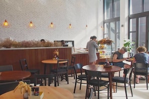 Coffee shop - Almali Villa Mali (Rawai)