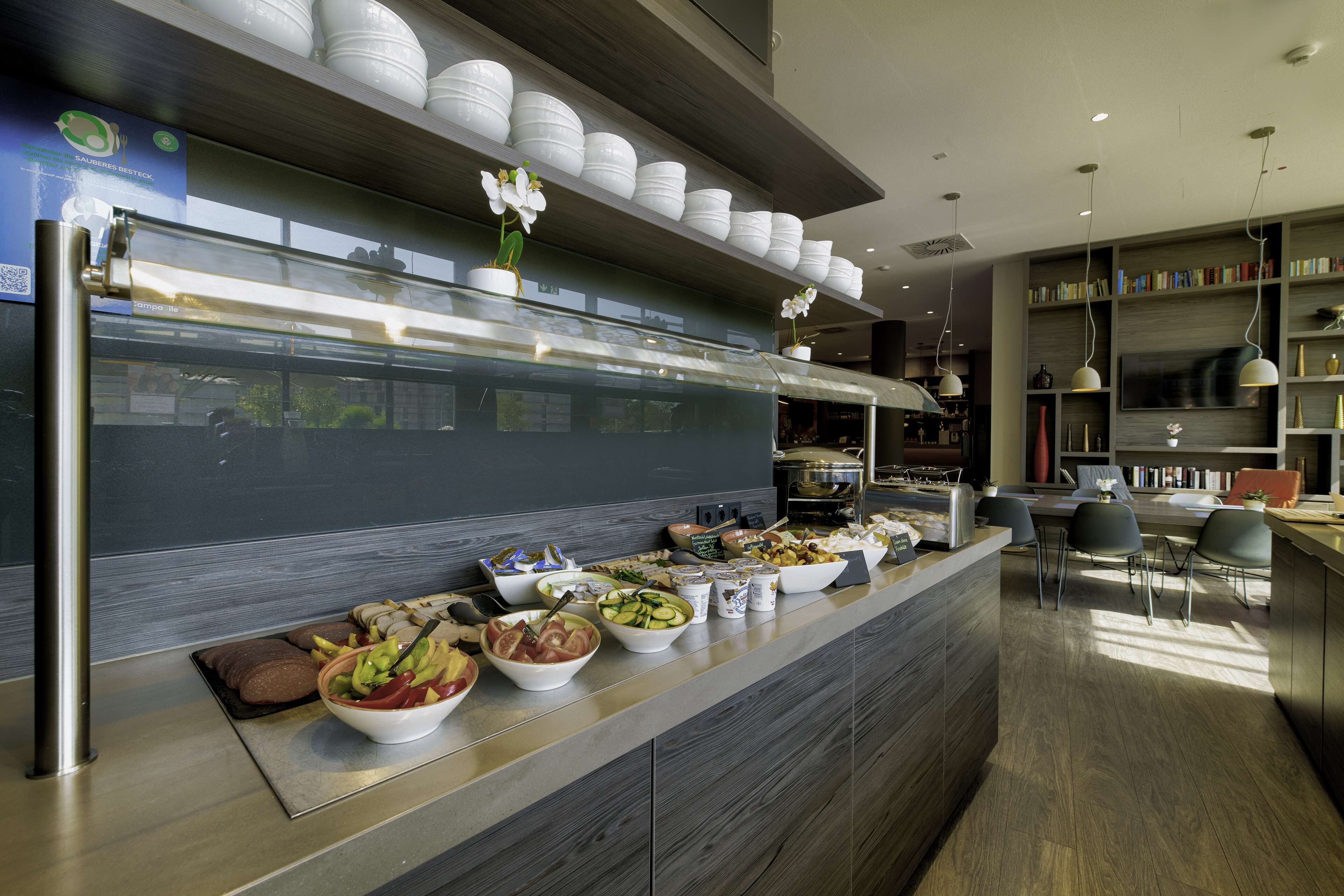 Dagelijks ontbijtbuffet (EUR 14 per persoon)