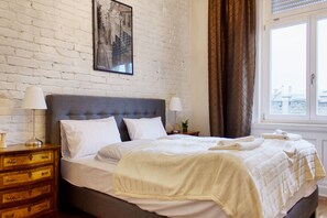 3 Schlafzimmer, Schreibtisch, Bügeleisen/Bügelbrett, kostenloses WLAN
