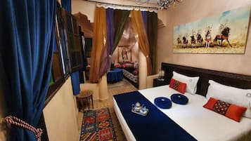 Suite Behind Blue Eyes | Ropa de cama de alta calidad y caja de seguridad en la habitación