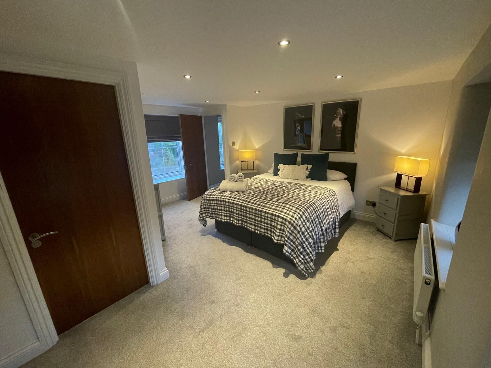 6 dormitorios, tabla de planchar con plancha, wifi y ropa de cama