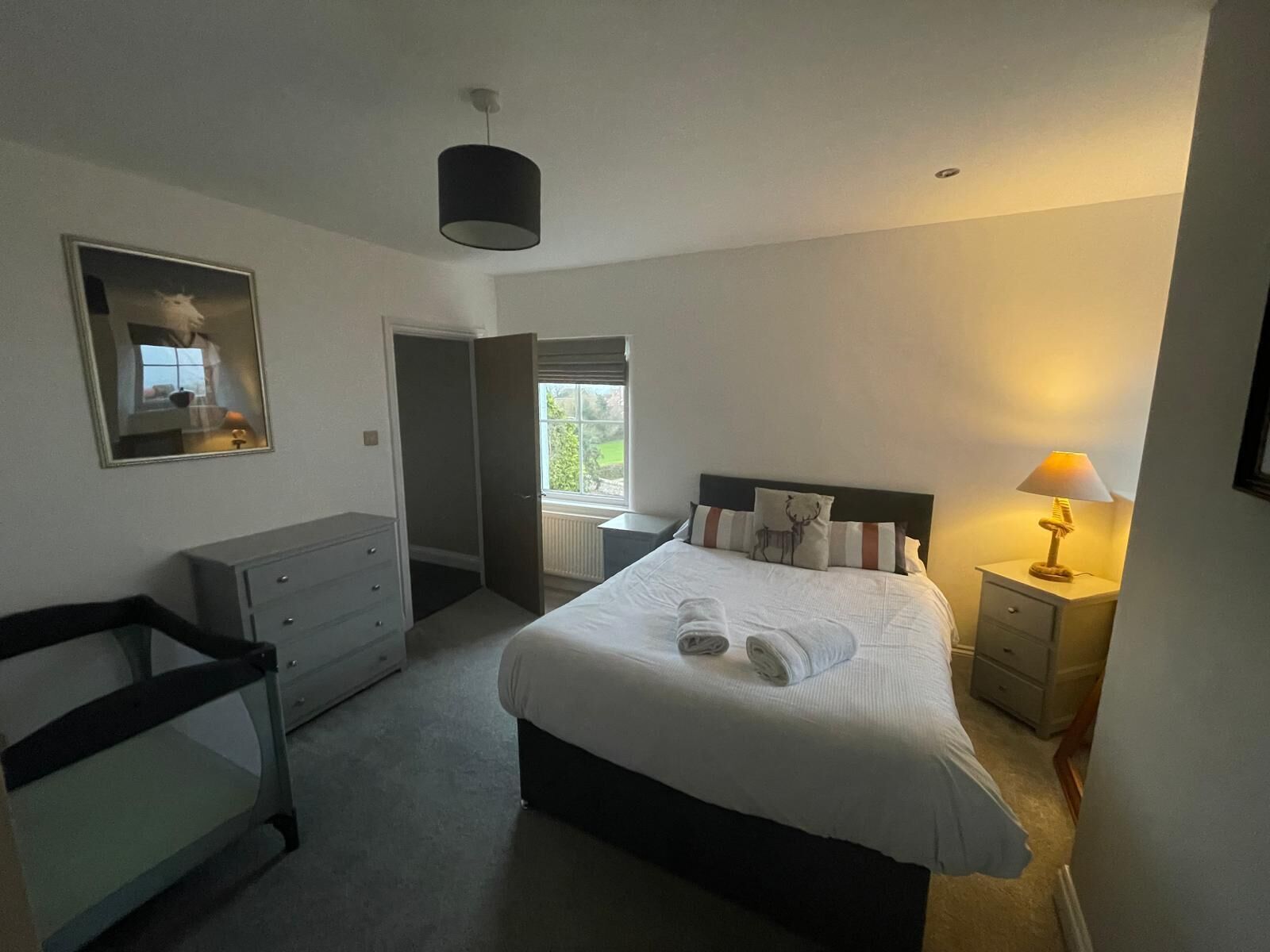 6 soverom, strykejern/-brett, wi-fi og sengetøy