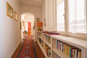 Interior - Typical Florentine Apartment (Firenze)