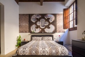 2 bedrooms, iron/ironing board, WiFi, bed sheets - Capponi Suite fantastic, BRAND-NEW 2-bedroom apartment (Firenze)