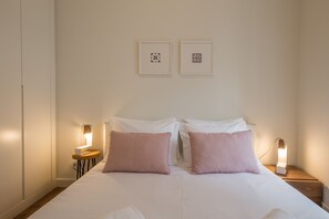 1 bedroom, iron/ironing board - Av. Duque de Loulé flat, Lisbon, TTL324 (Lisboa)