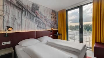 Standard Room, 1 Double Bed | Blackout drapes, soundproofing, free WiFi, bed sheets