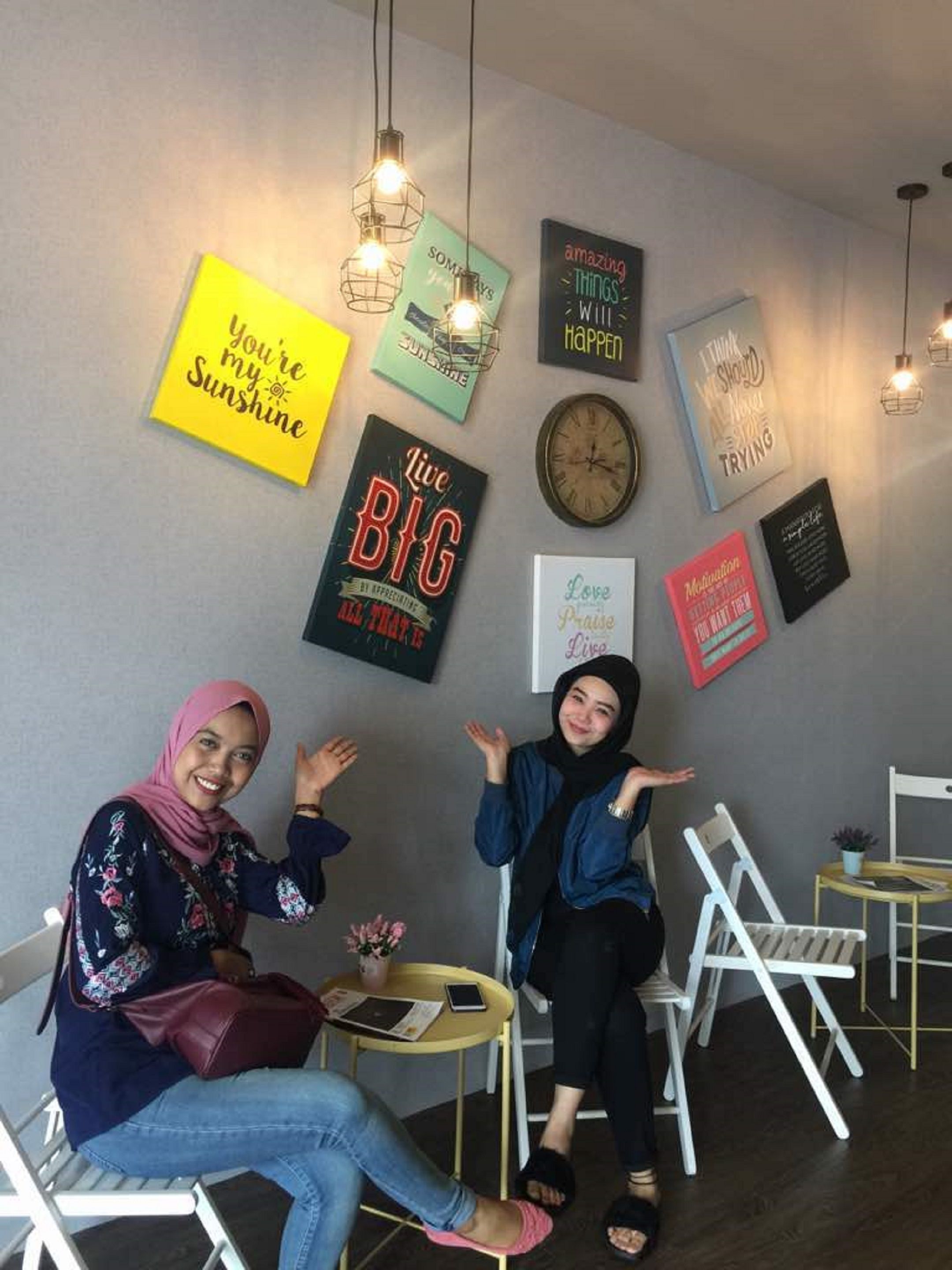 Coin salon dans le hall