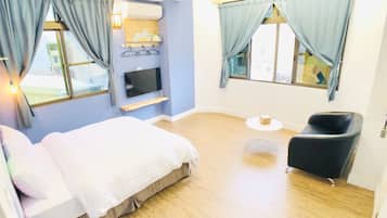Classic Double Room | Down duvets, rollaway beds, free WiFi, bed sheets