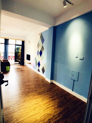 Senior Quadruple Room | Down comforters, rollaway beds, free WiFi, bed sheets - Snail Pets Homestay (Tainan)